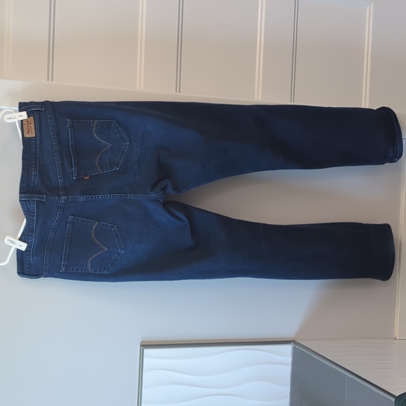 Levi's perfectly shaping 512 straight dark wash jeans - Picture 3 of 5